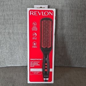 Revlon Smoothstay 4.5 Inch Coconut Oil-Infused Straightening Brush, New.